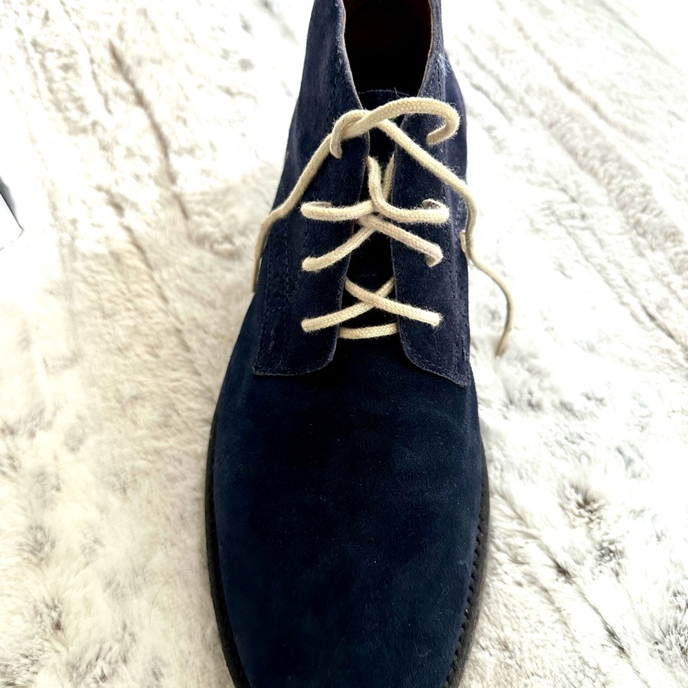Hi Cut / Chukka Mens sz 10